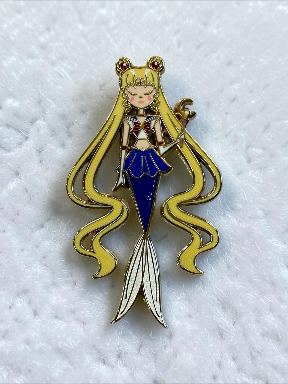 Sailor Moon Usagi Tsukino Mermaid Fantasy Pin